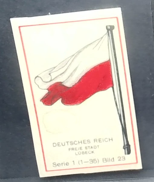 1915 German Tobacco card Who knows the countries knows the flags Deutsches Reich Lubeck: Many Tobacco cards and silks available. Consistently adding new items daily to our Auction. Please keep checking back for new arrivals. Please note any white specks in picture are due to light dust at