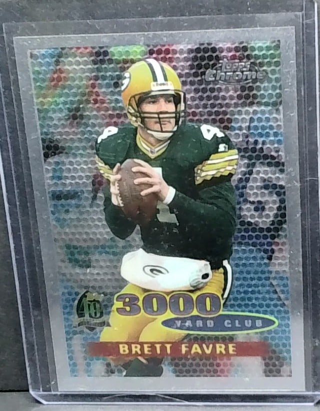 1996 Topps Football Brett Favre 3000 Yard Club Card #I371 (1 of 2)