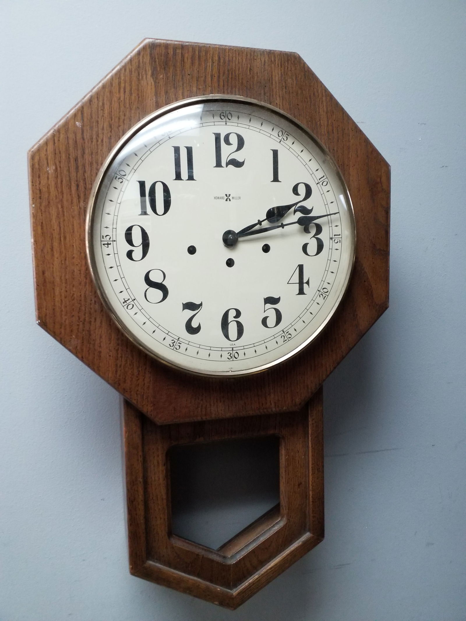 Howard Miller Wall Clock model 4997 Chimes do work Solid Oak Case with Brass workings (1 of 5)