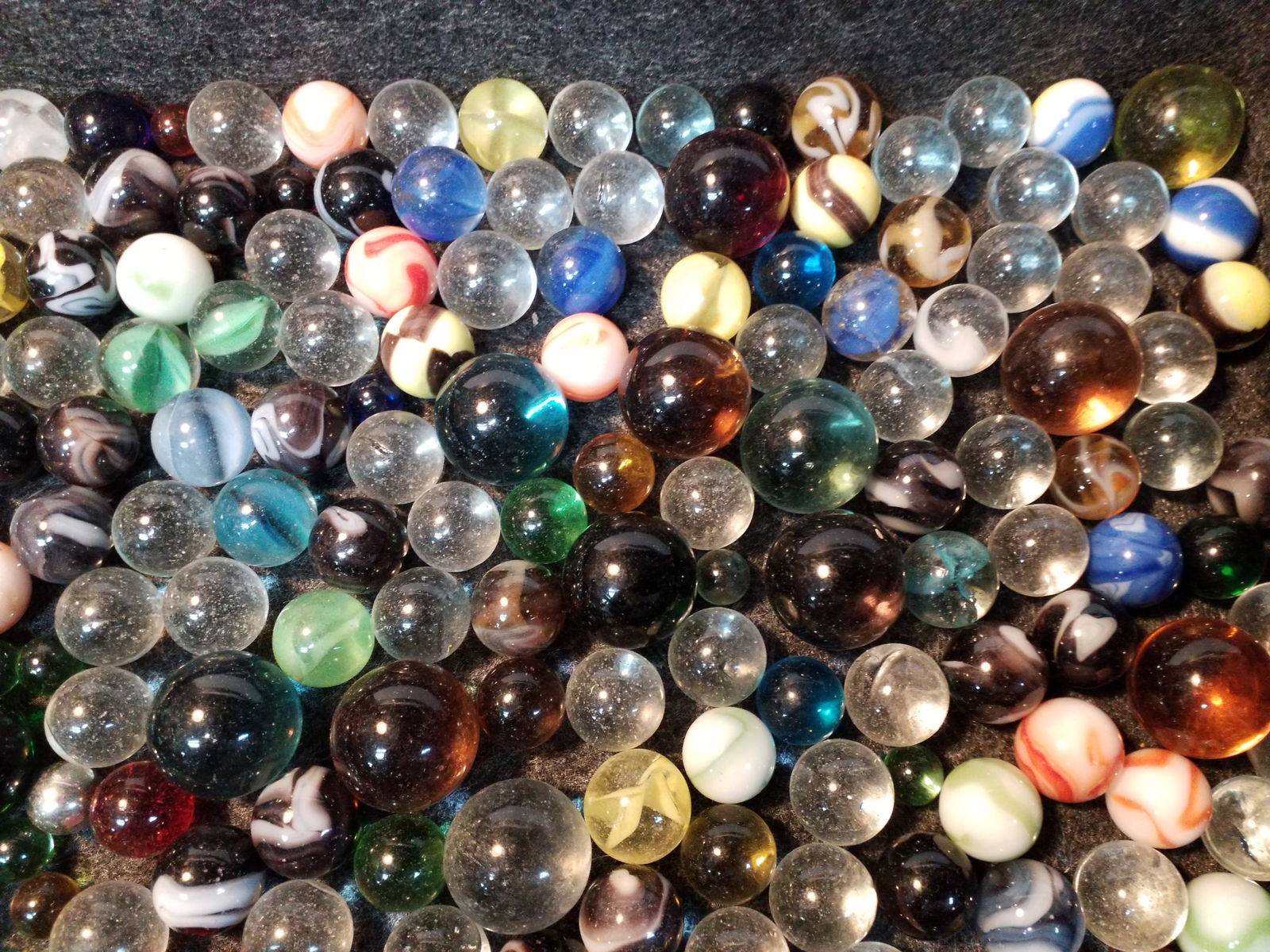 A Large Collection of Beautiful Collectible Vintage Marbles (1 of 7)
