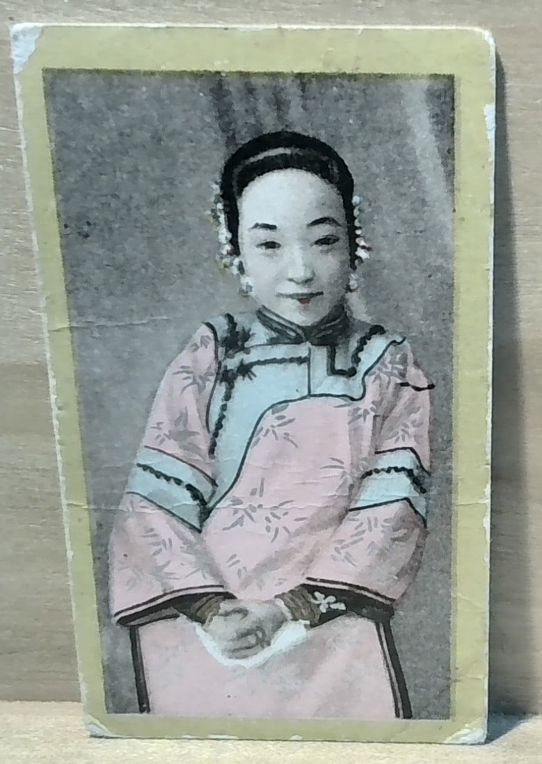 1900 British American japanese Actress Tobacco Cigarette card: A scarce Beautiful tobacco card single card. VG, Please inspect pictures.