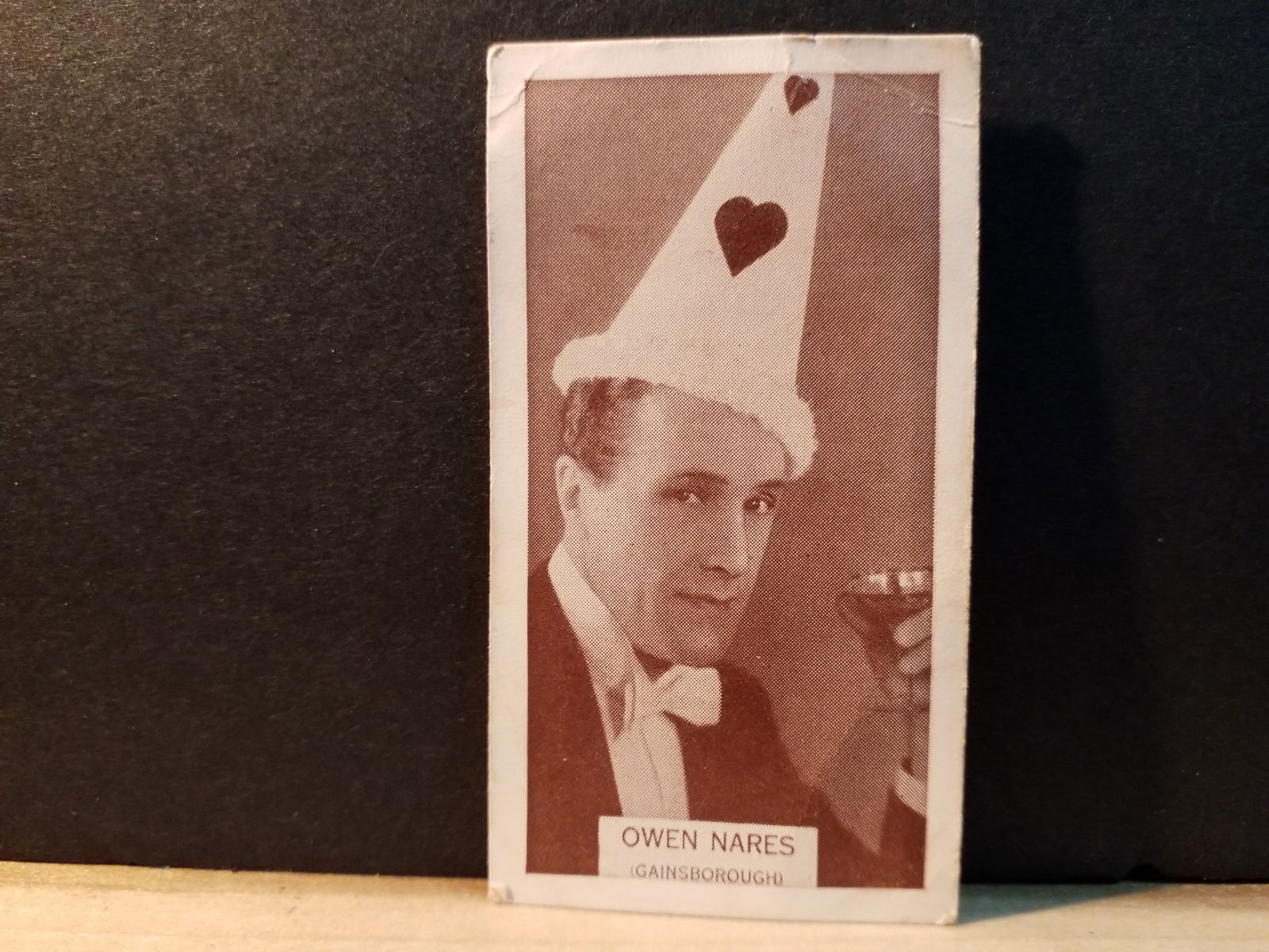 1934 Owen Nares Famous Film Stars W.D. Wills Famous Film Stars Original tobacco card: Many other tobacco cards available. Card comes in sleeve and top loader. Please inspect pictures, Items being added to our sale Daily.