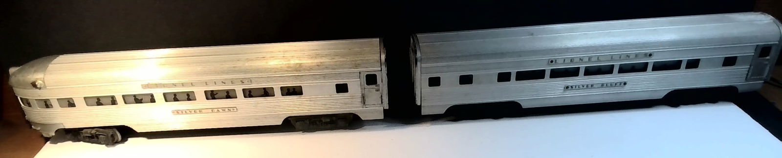 Original Lionel 2534 Silver Bluff - Dawn Pullman Cars Postwar Lot of 2 (1 of 15)