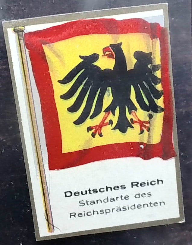 1920s German Tobacco card - Deutsches Reich Flag: Early Tobacco cards Series. Many Tobacco cards and silks available. Consistently adding new items daily to our Auction. Please keep checking back for new arrivals. Please note any white specks in pict