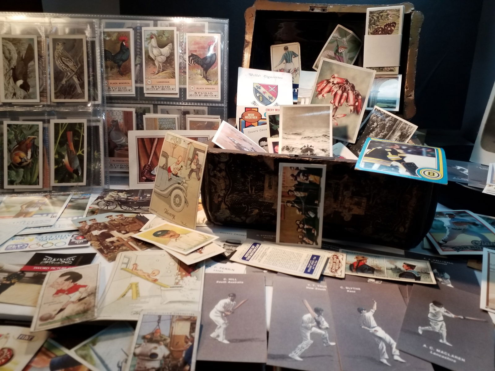 Original Lacquer Chinese Antique box Filled with Tobacco and Sports cards Many 100s of cards (1 of 20)