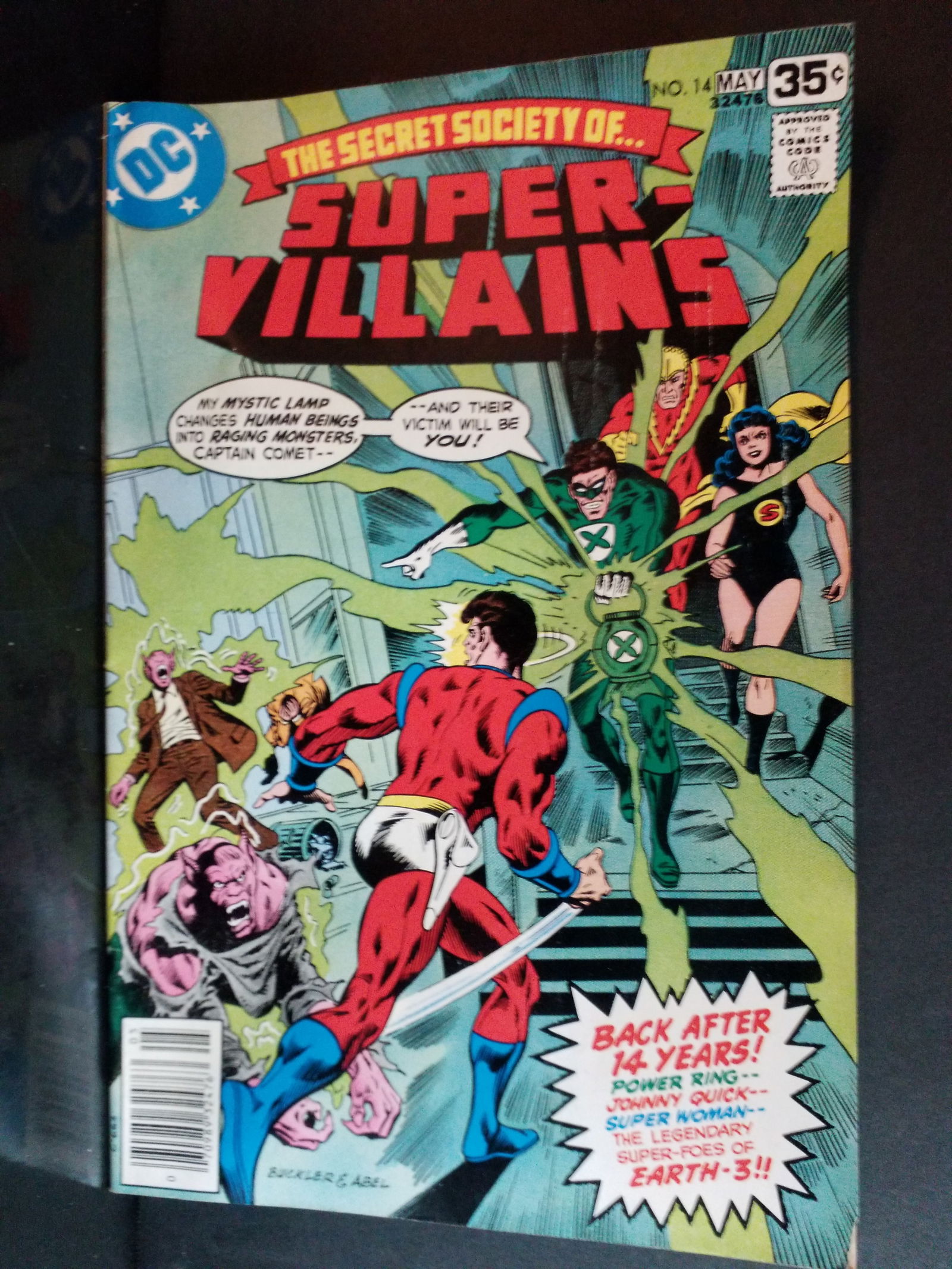 DC Comics The Super Society of Super Villians # 14 Super Woman F-NM: A Higher Grade comic. Although we are not comic book graders the majority of the comic books in this sale are in exceptional condition. All Comics come bagged and boarded, Please view pictures. Comic