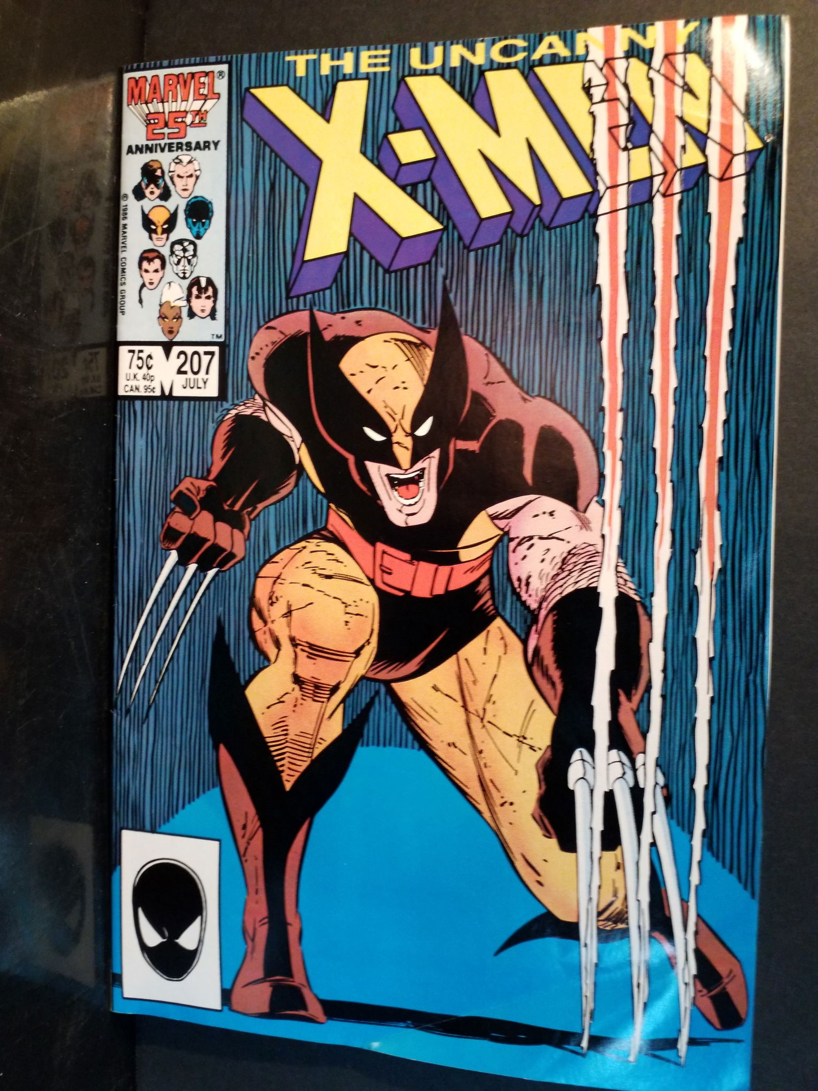The Uncanny X-Men #207 1987 Wolverine Copper Age Marvel Comic Book VF-NM: A Higher Grade comic. Although we are not comic book graders the majority of the comic books in this sale are in exceptional condition. All Comics come bagged and boarded, Please view pictures. Comic