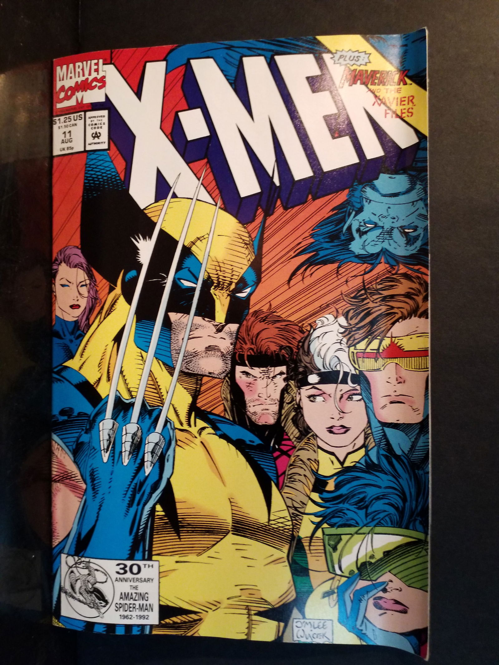 Marvel X-Men #11 Jim Lee Cover Art, 1992 WolverineComic Book VF-NM: A Higher Grade comic. Although we are not comic book graders the majority of the comic books in this sale are in exceptional condition. All Comics come bagged and boarded, Please view pictures. Comic