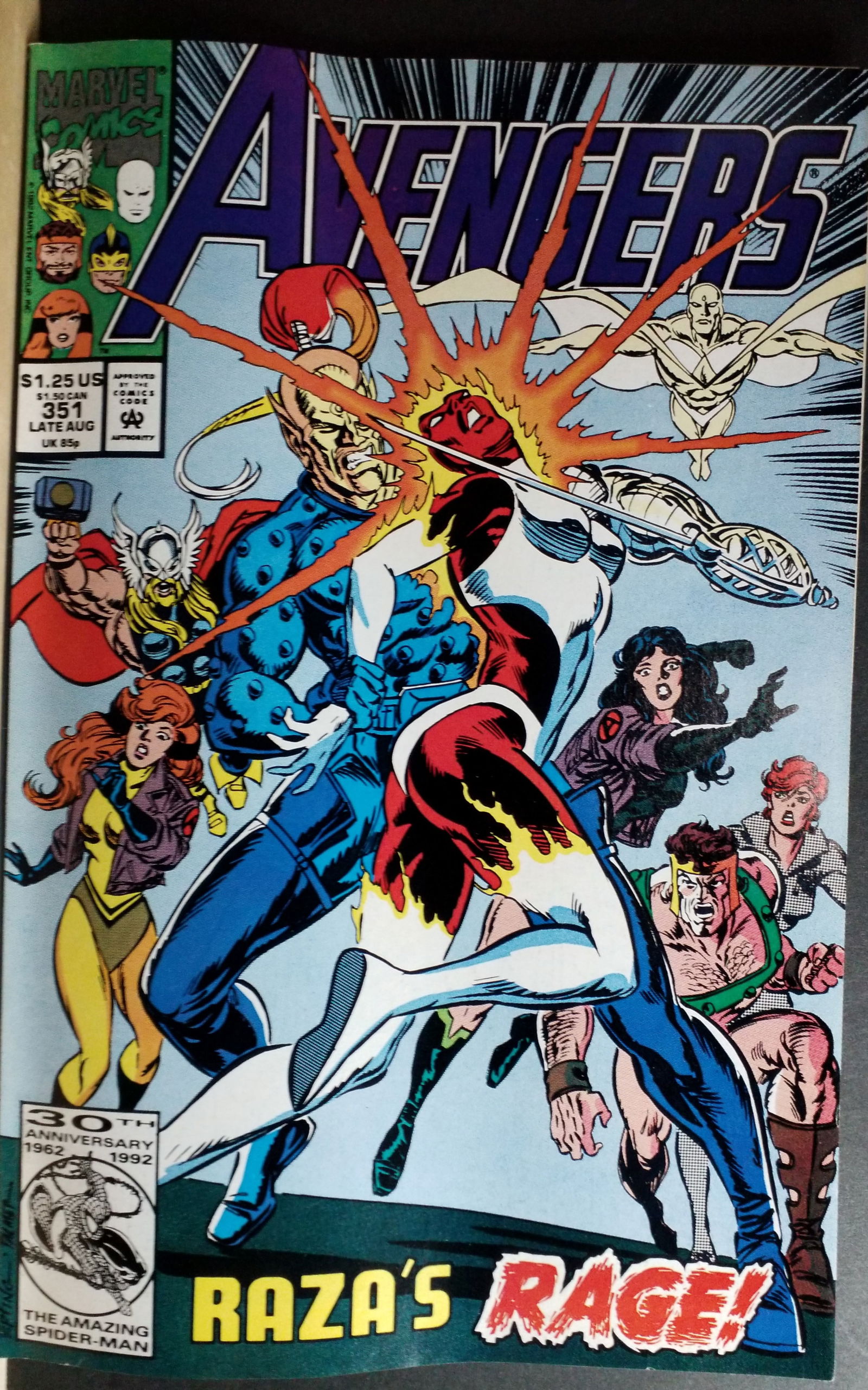 Avengers vol 1 #351 Starjammers & X-men App Marvel Comics 1992 VF+-NM: A Higher Grade comic. Although we are not comic book graders the majority of the comic books in this sale are in exceptional condition. All Comics come bagged and boarded, Please view pictures. Comic