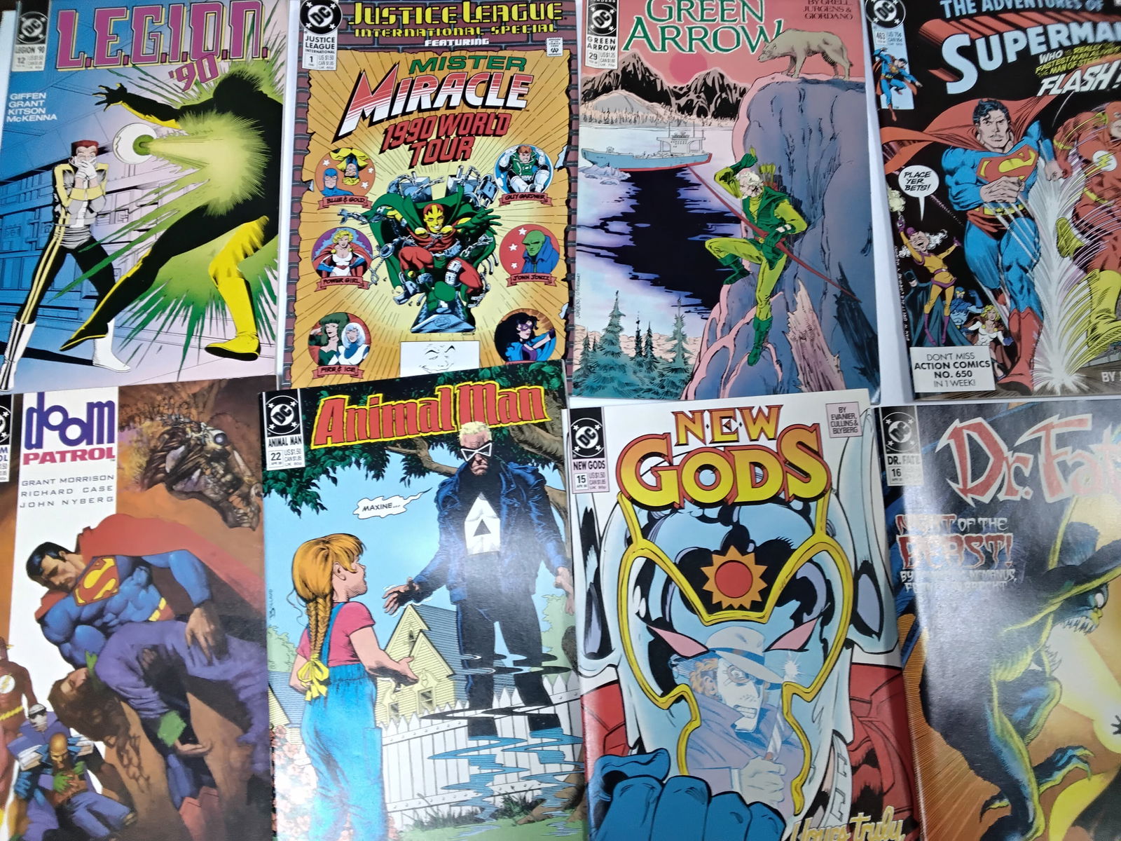 A nice Lot of 22 DC Comic books Batman etc. In VF+-NM Condition: In super condition. All Comics come bagged and boarded, Please view pictures. Comic books being added daily to this current sale. Please check back often. We Gladly Combine multiple winnings for shipm