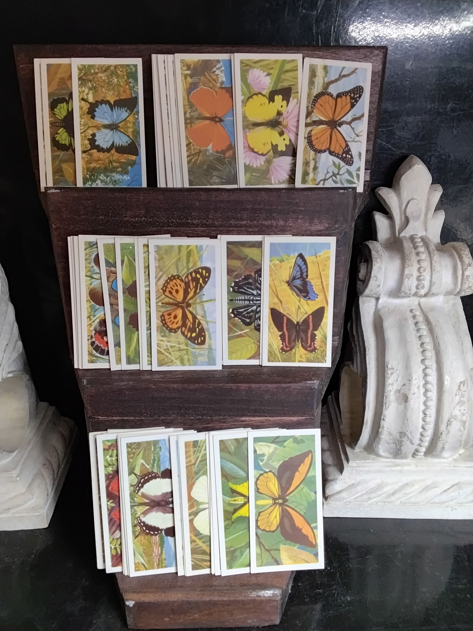 Butterflies of the World Vintage Brook Bond Vintage tea cards: In very good condition, Please view pictures below