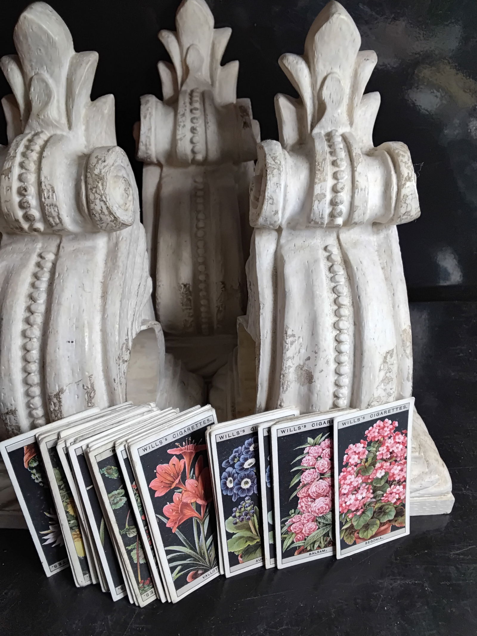 Lot of 4 collections and set of Tea and Tobacco cards 1920s Flower Culture in Pots Wills , etc.: Complete sets and collections.. In very good condition, Please view pictures below