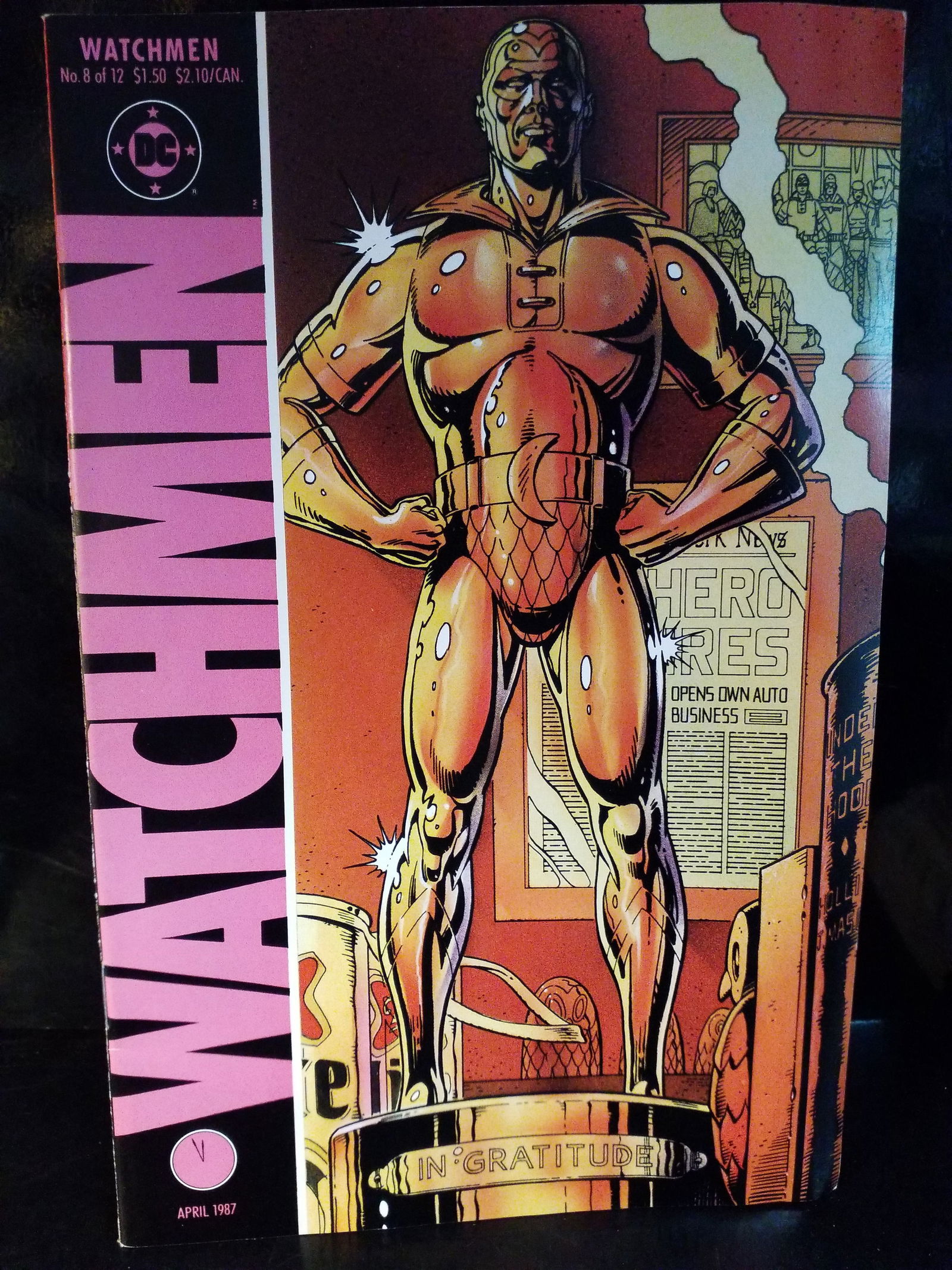 Watchmen #8 Death of the Original Nite Owl! DC Comics 1987 VF+- NM: Adding Comics Daily to our current sale. A Higher Grade comic. Although we are not comic book graders the majority of the comic books in this sale are in exceptional condition. All Comics come bagged