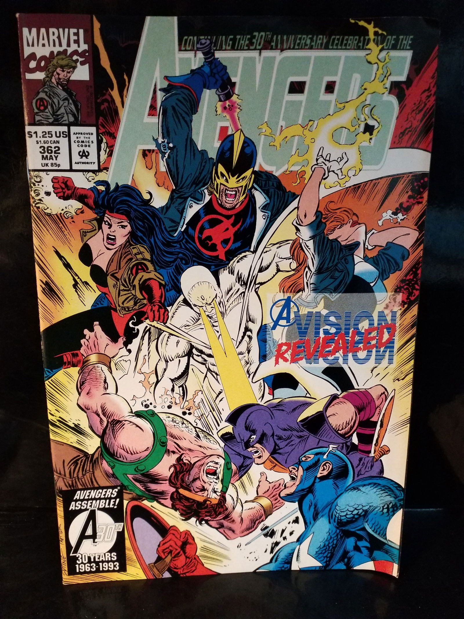 Avengers #362 Comic Book 1993 VF/NM Bob Harras Steve Epting VF+/ NM: Adding Comics Daily to our current sale. A Higher Grade comic. Although we are not comic book graders the majority of the comic books in this sale are in exceptional condition. All Comics come bagged