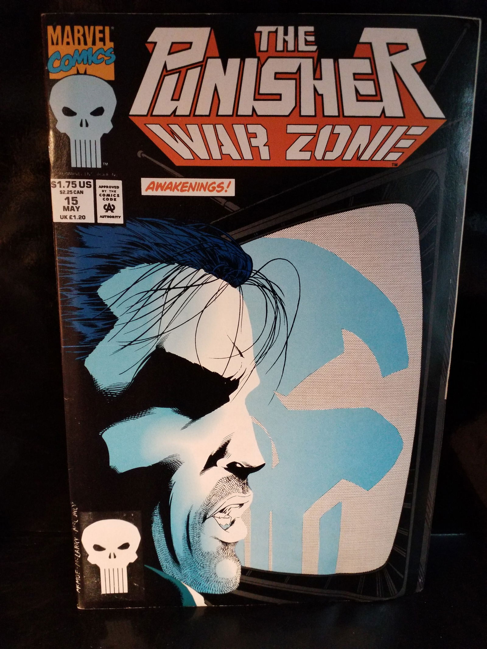 The PUNISHER WAR ZONE #15 COPPER AGE MARVEL 1991 direct VF+/ NM: Adding Comics Daily to our current sale. A Higher Grade comic. Although we are not comic book graders the majority of the comic books in this sale are in exceptional condition. All Comics come bagged
