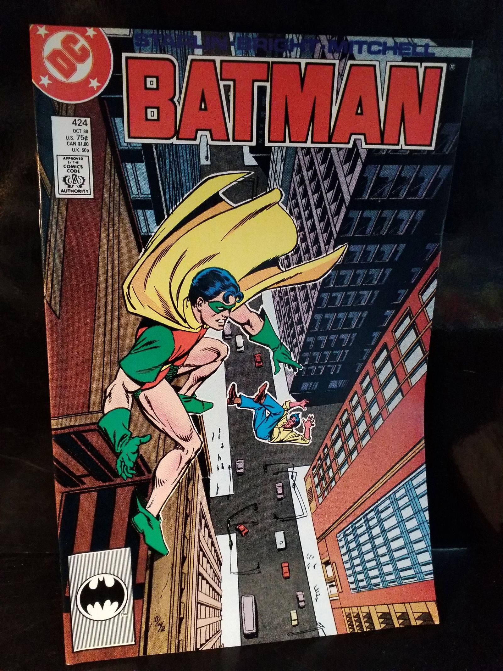 Batman # 424 1988 Starlin Jason Todd Robin VF+/NM: Adding Comics Daily to our current sale. A Higher Grade comic. Although we are not comic book graders the majority of the comic books in this sale are in exceptional condition. All Comics come bagged
