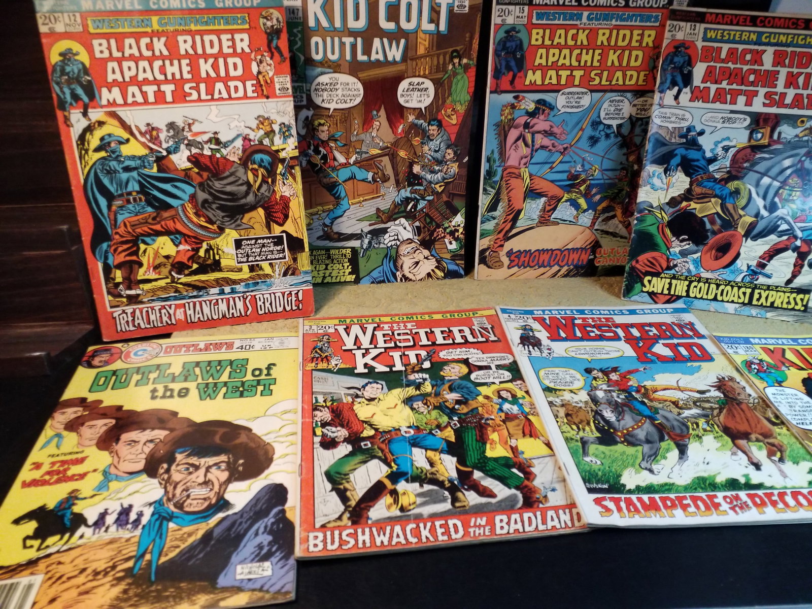 Collection of 10 Golden Age Silver Age comic books Western Kid Kid Colt Outlaw Black Rider etc. (1 of 18)
