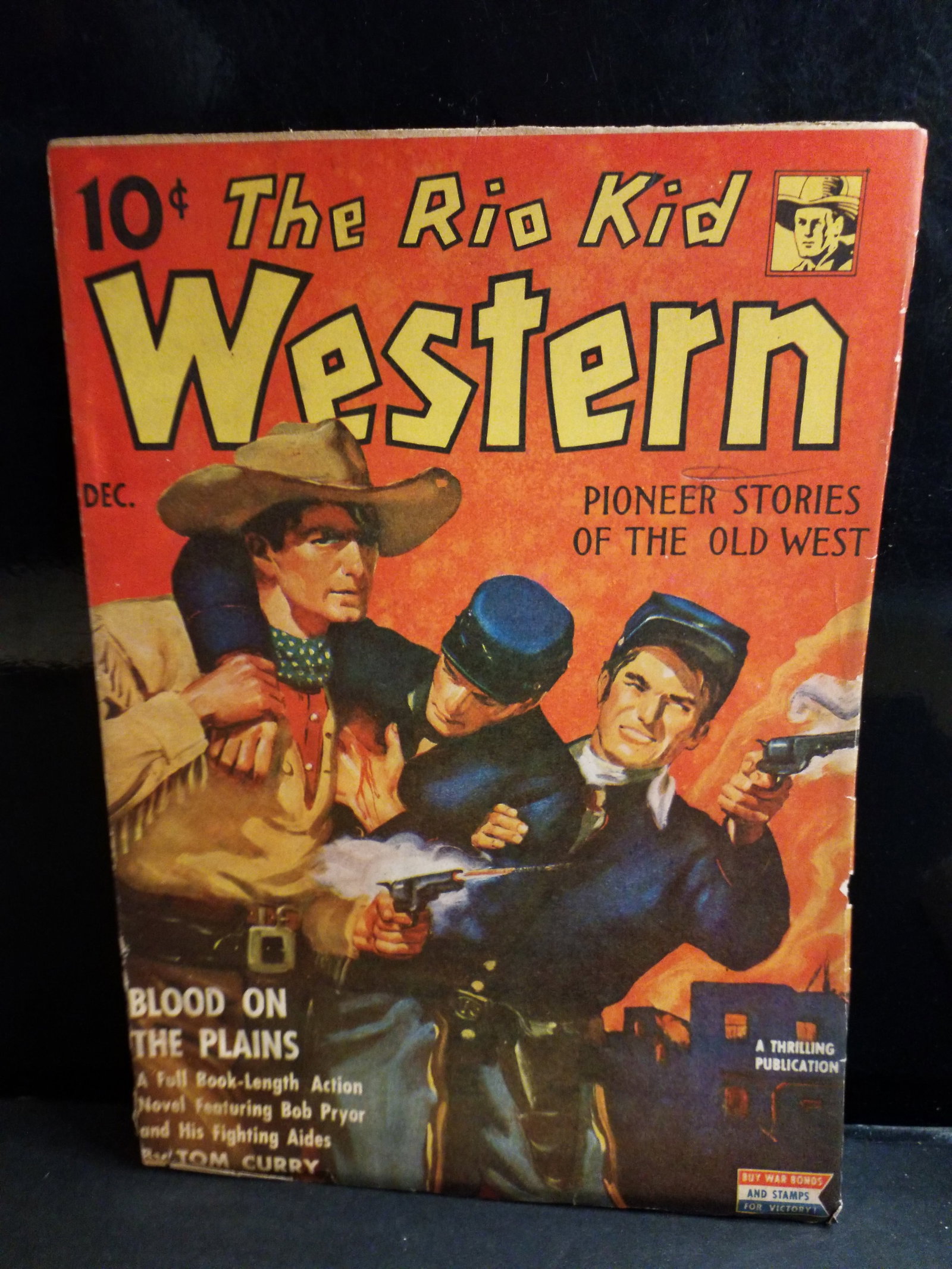 December 1942 issue of The Rio Kid Western, a classic pulp Pioneer Stories of the Old West VG+-F+ (1 of 12)