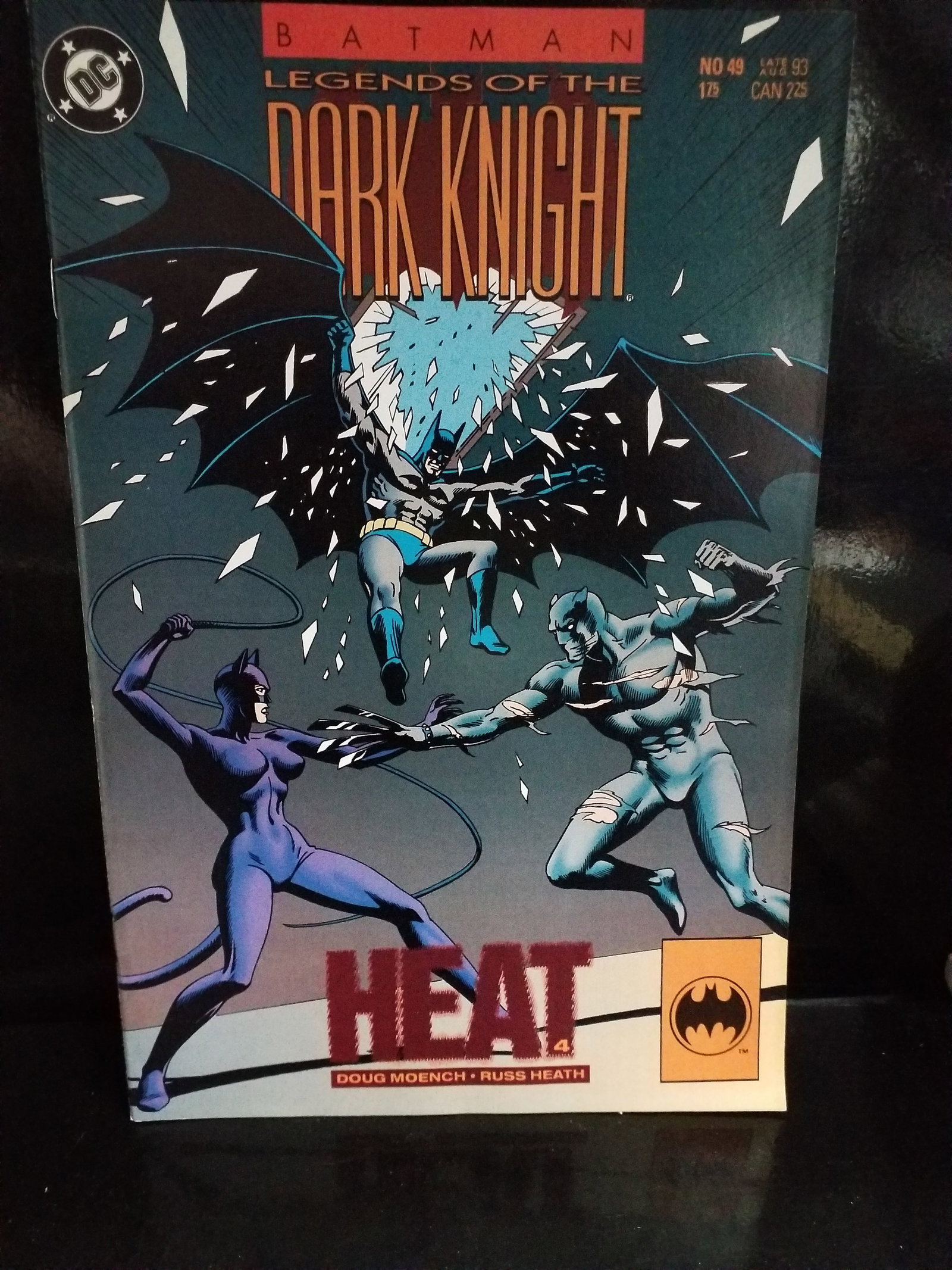 BATMAN LEGENDS OF THE DARK KNIGHT #49 DC COMICS 1993 HEAT CATWOMAN VF+-NM: Many Comic books being added, most of which are in Exceptional Condition. Many Grade worthy and higher grade. Please inspect pictures.