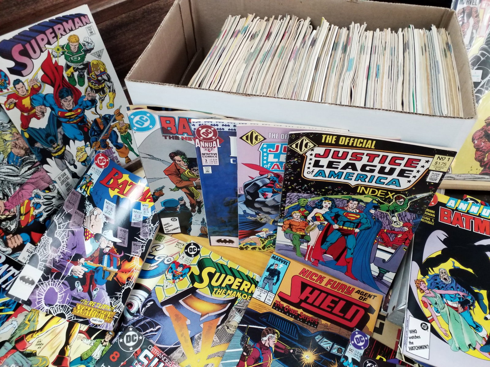 Packed Short Box of Vintage Comic Books nearly all are in VF+ Condition DC Marvel Superhero Over 200 (1 of 6)