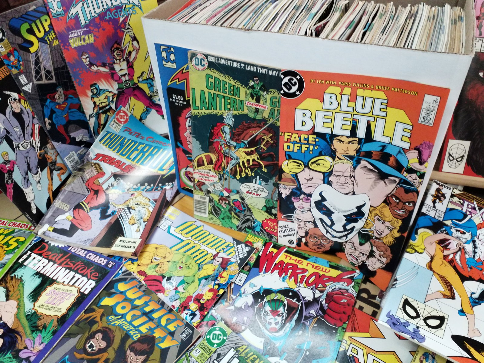 Packed Short Box of Vintage Comic Books nearly all are in VF+ Condition DC Marvel Superhero Over 200 (1 of 7)