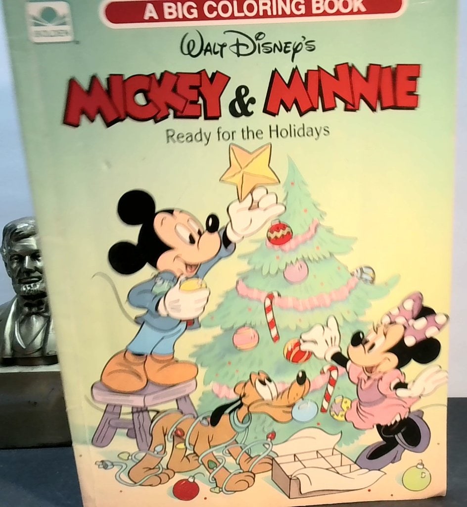 Walt Disney Mickey & Minnie Coloring Book: Walt Disney's Mickey & Minnie Ready For The Holidays, Golden A Big Coloring Book, Softcover, Illustrated.