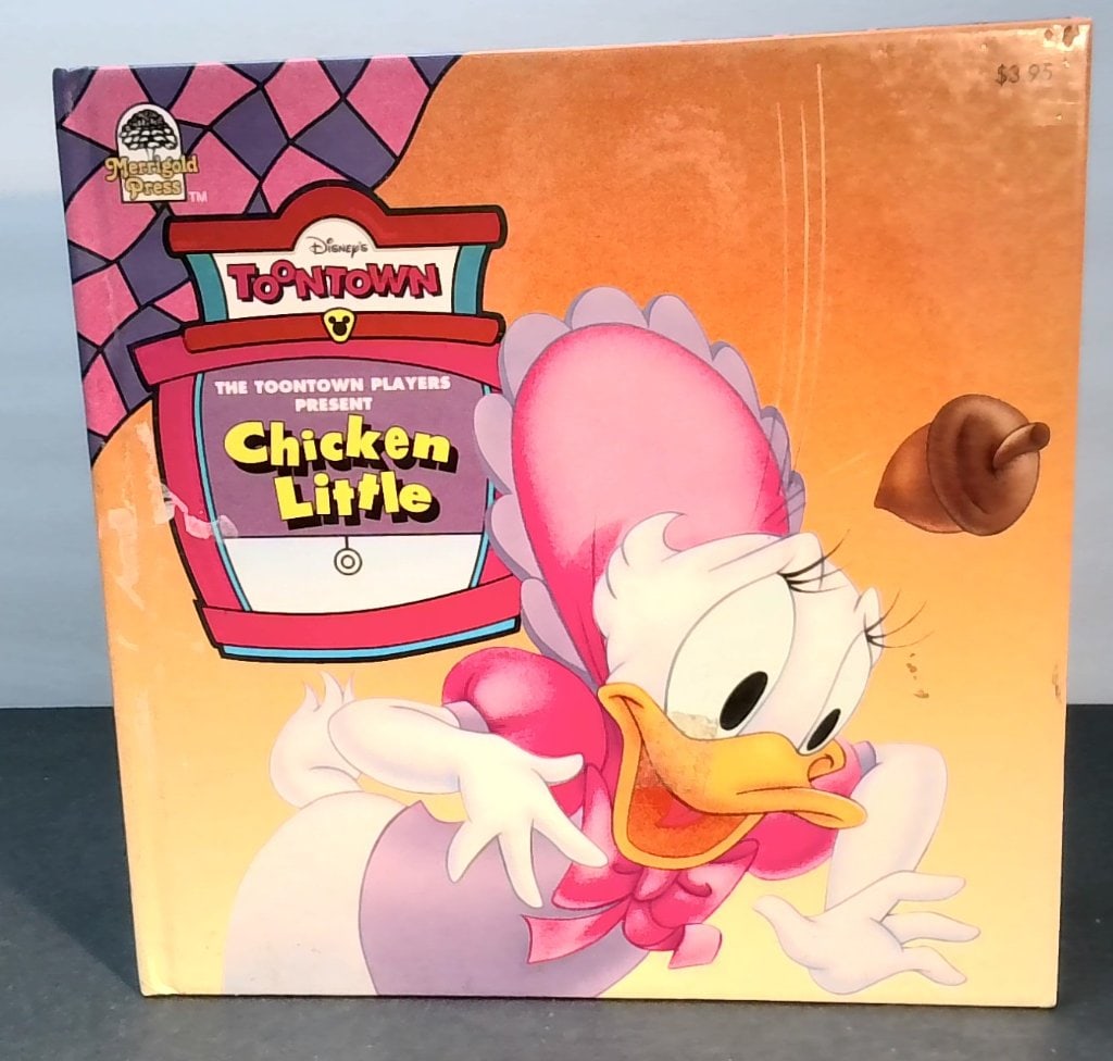 Disney Toontown Chicken Little Book (1 of 7)