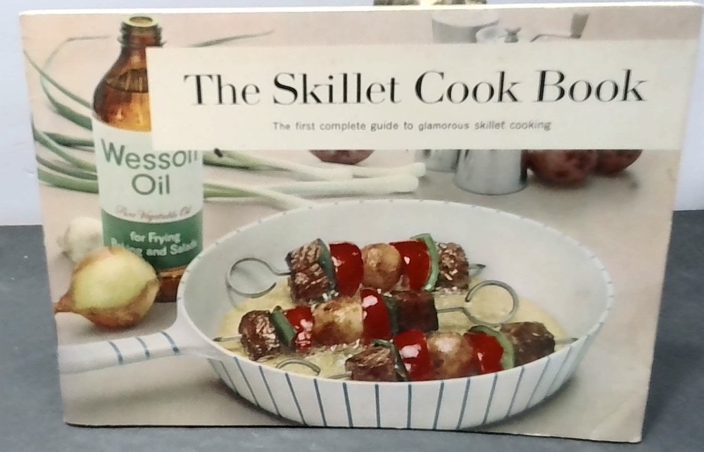 The Skillet Cook Book Wesson Oil Vtg (1 of 11)