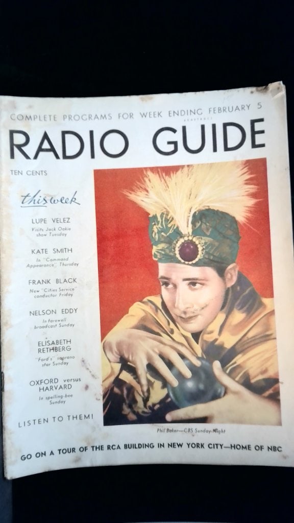 Vtg Radio Guide Magazine Feb 5 1938 (1 of 9)