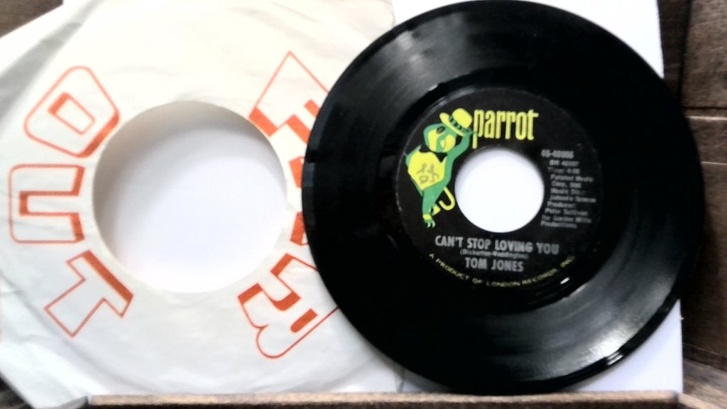 Tom Jones Can't Stop Loving You 45 RPM: Tom Jones, Can't Stop Loving You / Never Give Away Love, Vinyl 45 RPM Record, Parrot, 45-40056, Vtg.