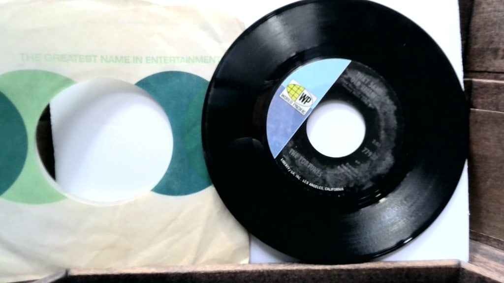 The Fortunes Vtg 45 RPM Vinyl Record (1 of 2)