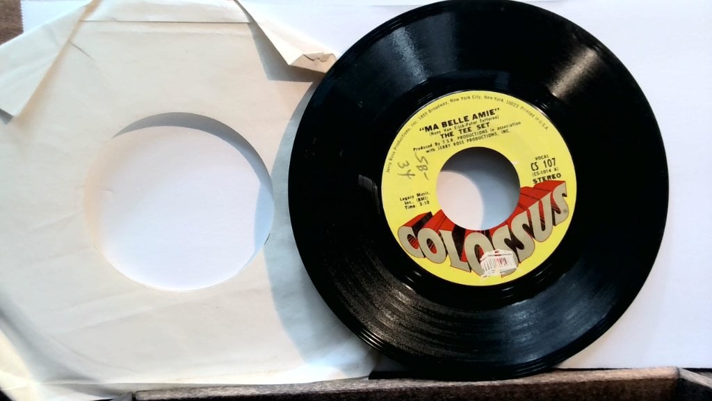 The Tee Set Vtg 45 RPM Record: The Tee Set, Ma Belle Amie / Angels Coming In The Holy Night, Vtg 45 RPM Vinyl Record, Colossus, CS 107, Stereo, Incl Vtg Sleeve.