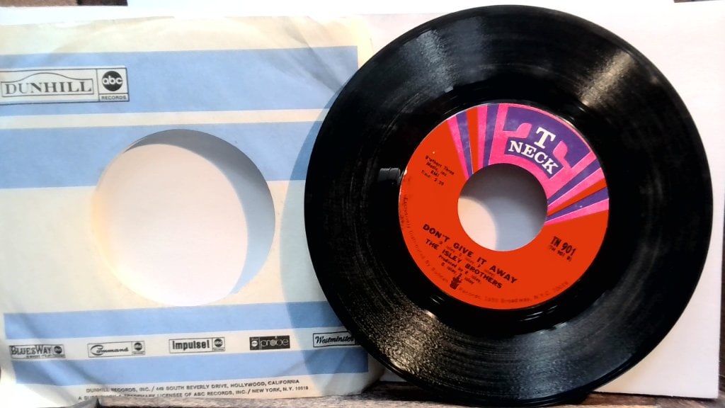 The Isley Brothers It's Your Thing Vinyl: The Isley Brothers, It's Your Thing / Don't Give It Away, Vinyl Record Album, T-Neck Records, TN 901, Vtg.