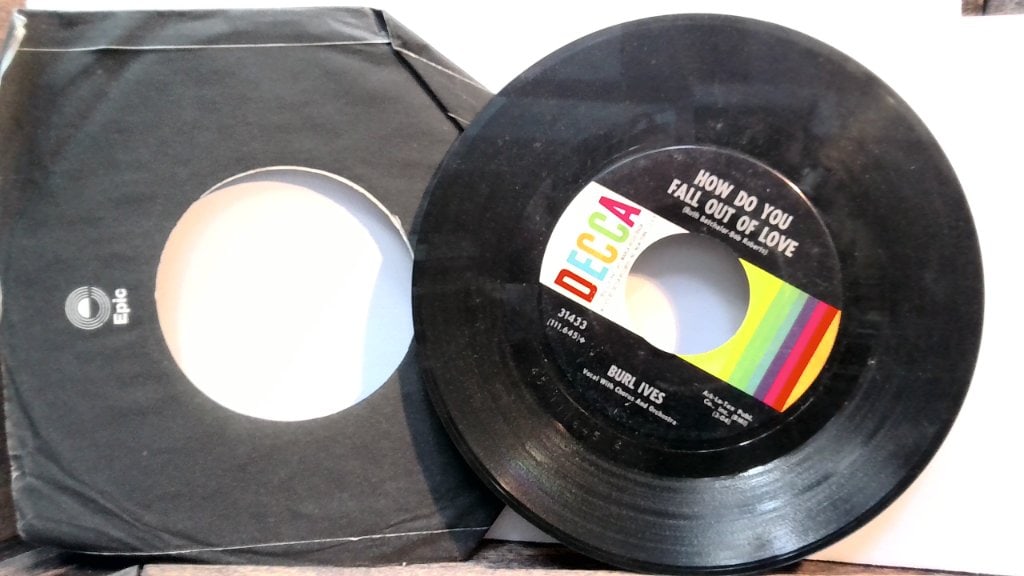 Burl Ives How Do You Fall Out Of Love 45 RPM (1 of 2)