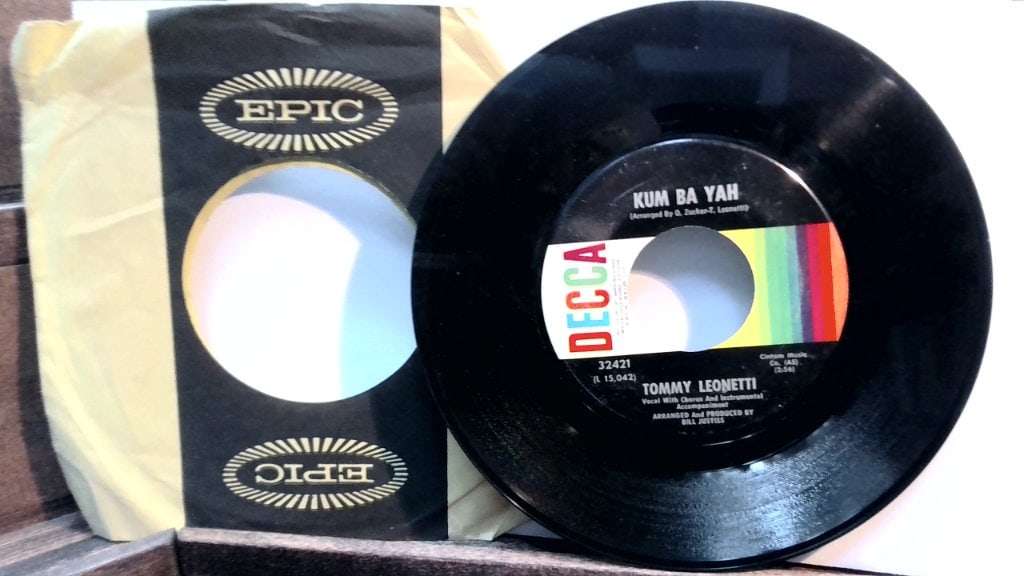 Tommy Leonetti 45 RPM Vinyl: Tommy Leonetti, Kum Ba Yah / Cheatin' On Me, Decca Vinyl Record Album, 45 RPM, Vtg.