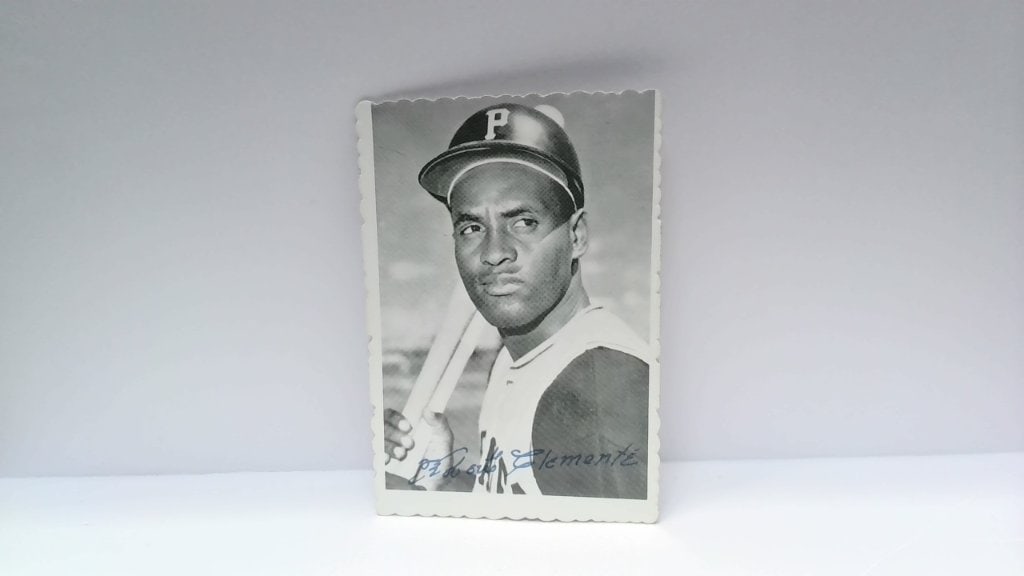 Vtg Roberto Clemente B&W Photo Card No 27 (1 of 2)