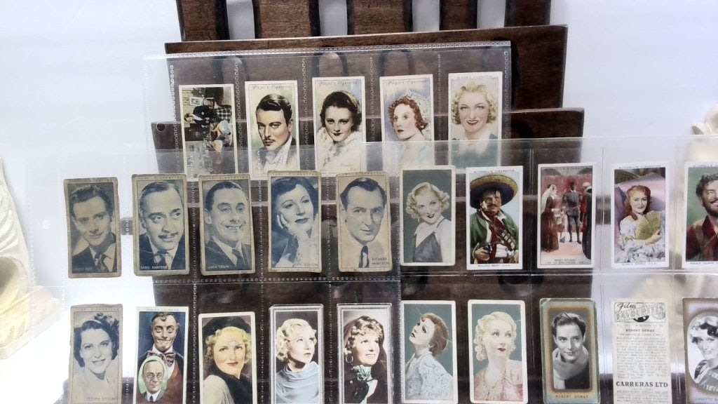 Vtg Film Star Cigarette Cards Assorted: Vtg Film Stars & Screen History Cigarette Cards, Stephen Mitchell & Son, John Player & Sons, Carreras Ltd, Gallaher Ltd, Assorted Film Personalities, In Protective Sleeves.