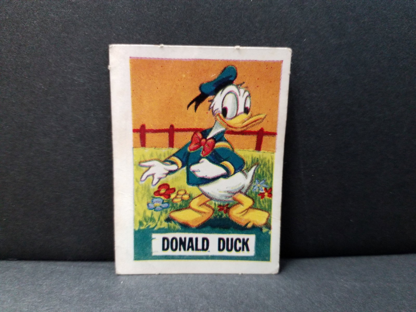 1955 Barratt Walt Disney Sweet Cigarettes Card Donald Duck VG-VG+ (1 of 2)