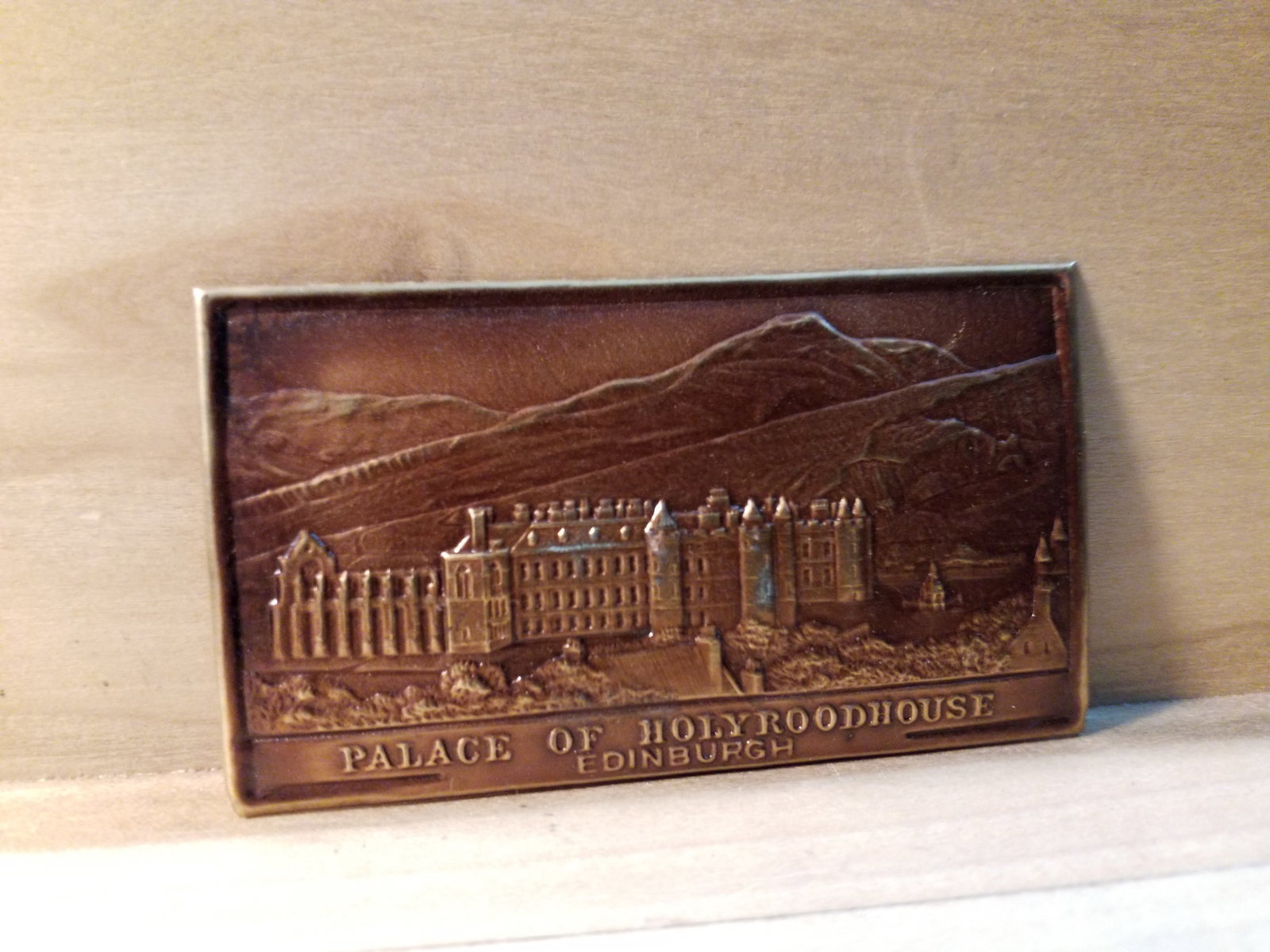 1934 Summit Tin Cigarette tobacco Cards Famous Buildings Monuments Palace of HolyRoodhouse Edinburgh (1 of 2)