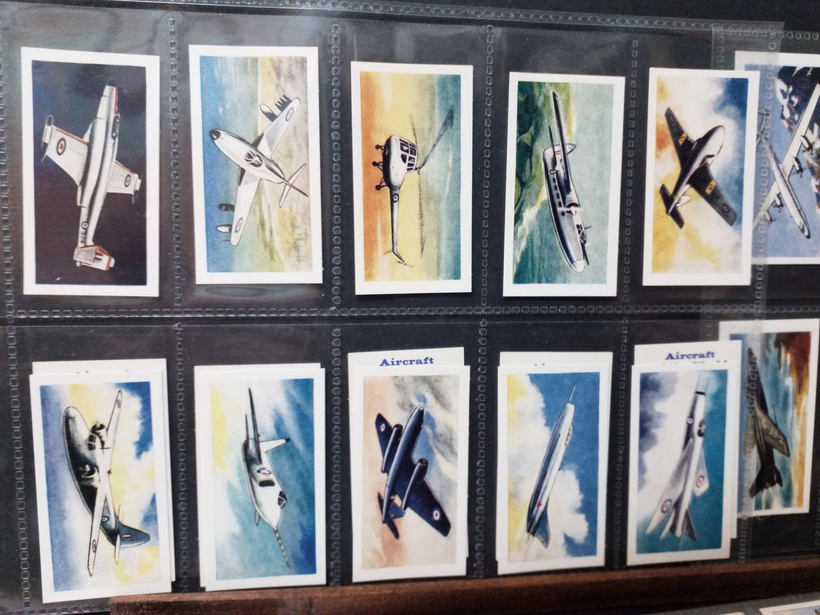 1958 Halpin's Willow Tea Aircraft of the World Complete Set Of 25 Cards Set complete (1 of 3)