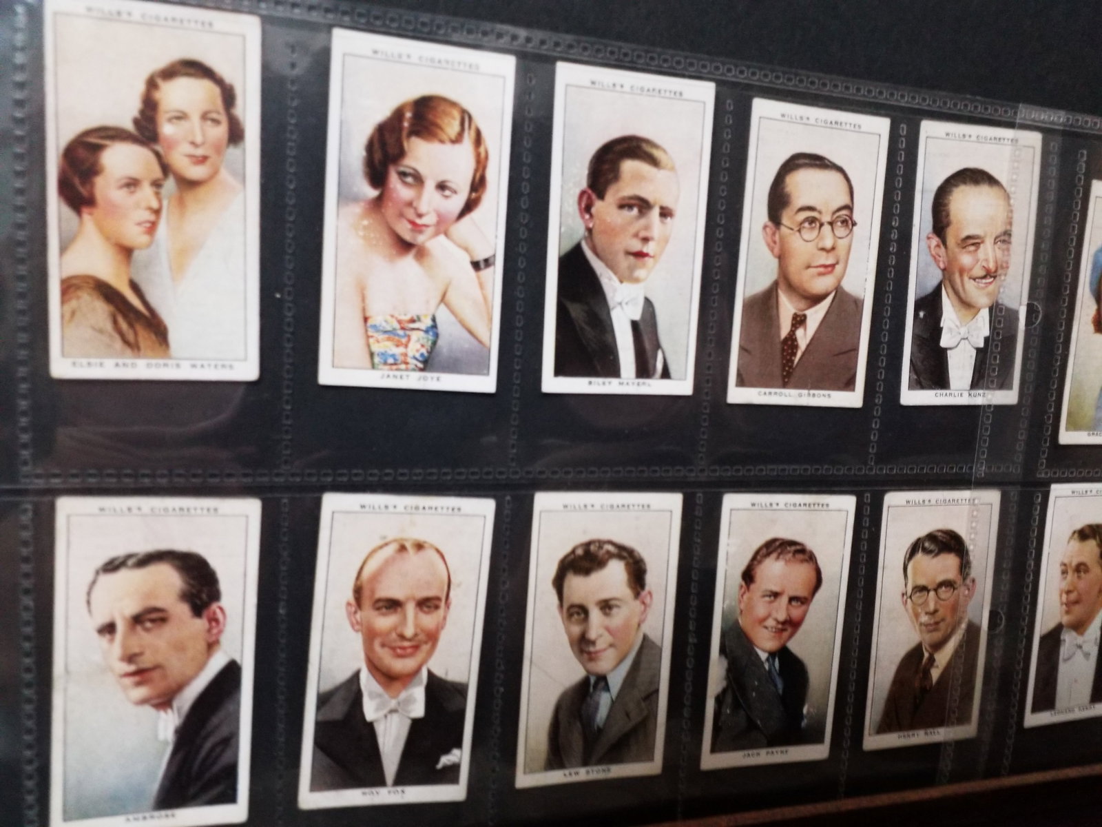 1937 CIGARETTE CARD complete SET of 50 WILLS, RADIO CELEBRITIES A SERIES (1 of 5)