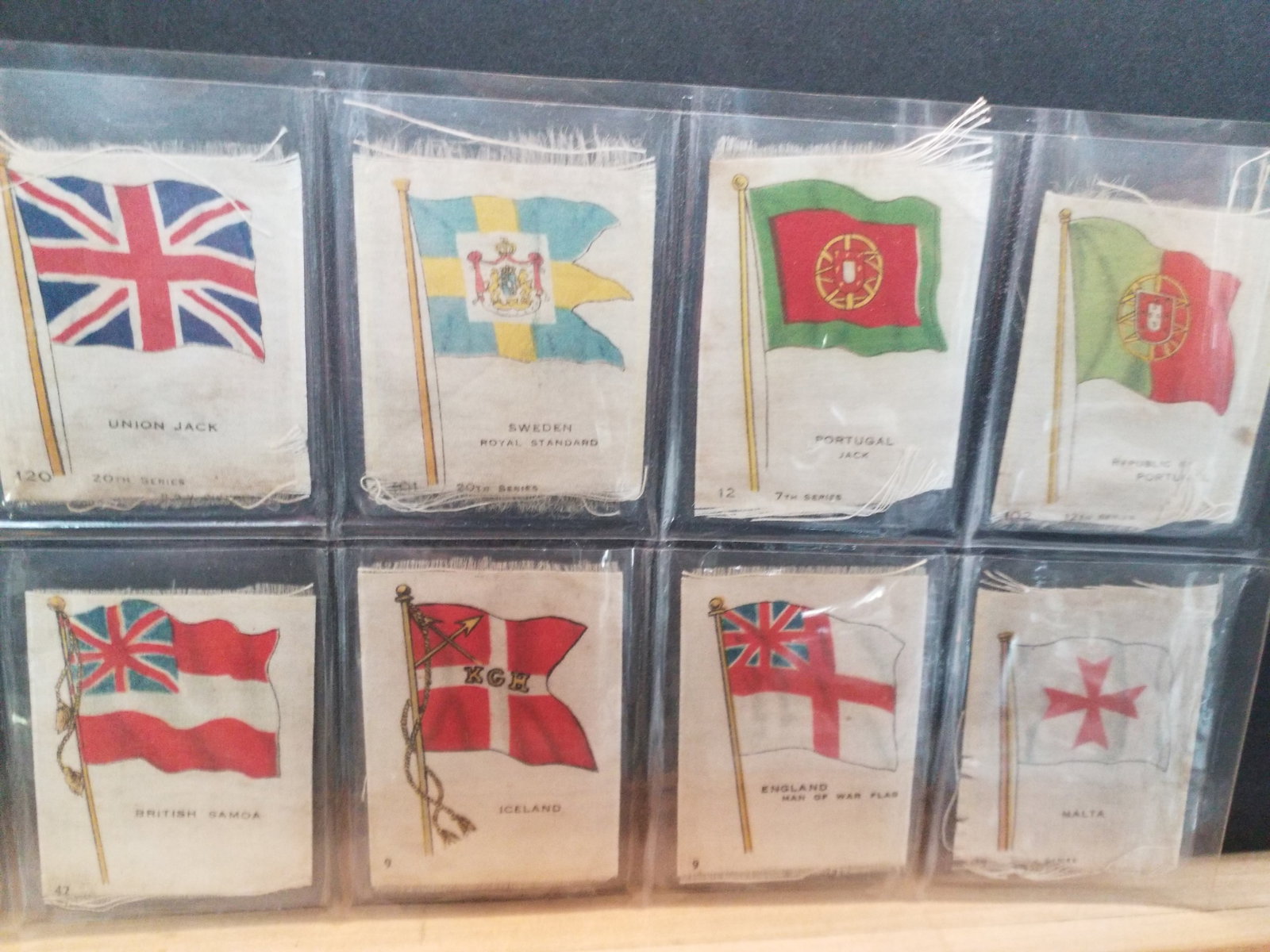 Nice Collection of Early 20th Century Cigarette Tobacco Silks 26 silks: nice sheeted original tobacco cards collection, in very good condition, Please view pictures Many of these cards are quite desirable. A nice sheeted collection. In protector sheets. in very good condi