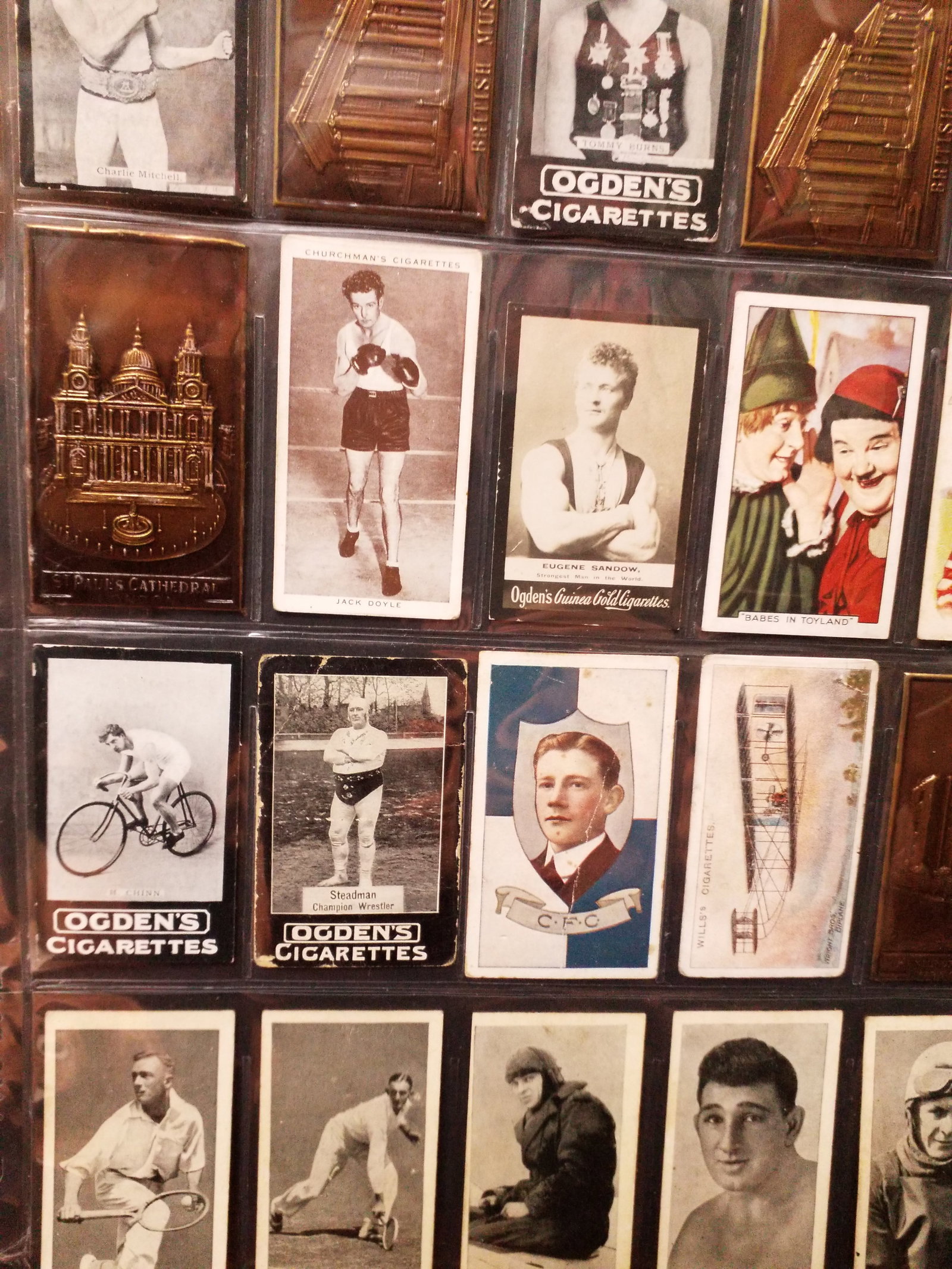 A Very Nice Unusual Collection of Late 20th Century Tobacco cards Sports Ogdens Golf Boxing (1 of 3)
