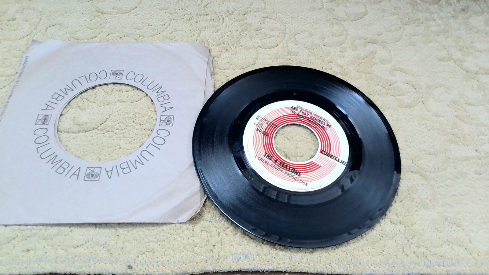 The Four 4 Seasons 1969 Crewe 45 rpm “And That Reminds Me” / “The Singles Game” 45: original 45, original sleeve, worn label,, a few scratches, still plays pretty well. . I have noted any surface scratches in the condition description. If there are surface scratches I have played the