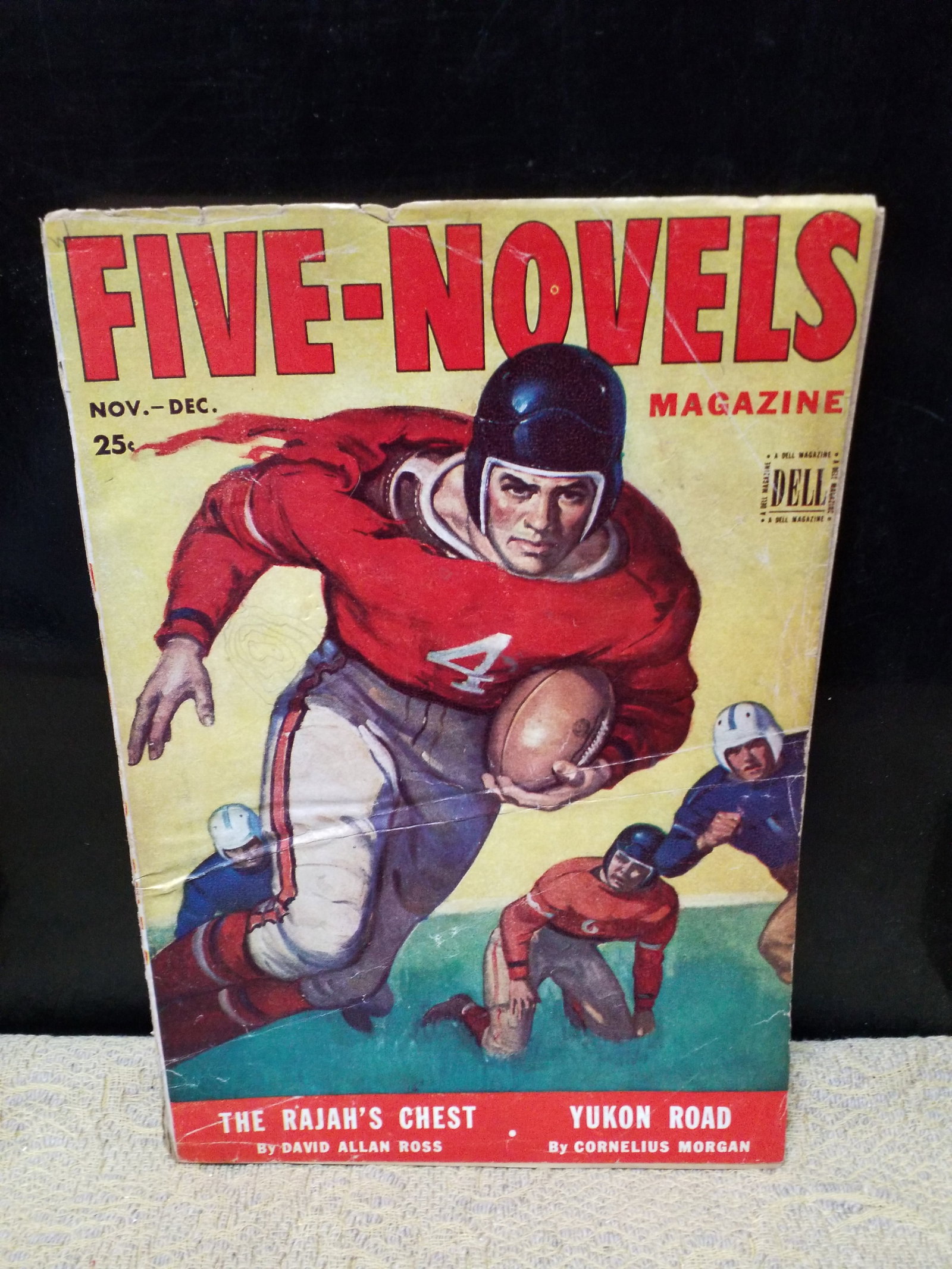 Five-Novels Magazine Nov-Dec 1946 football cover VF (1 of 7)