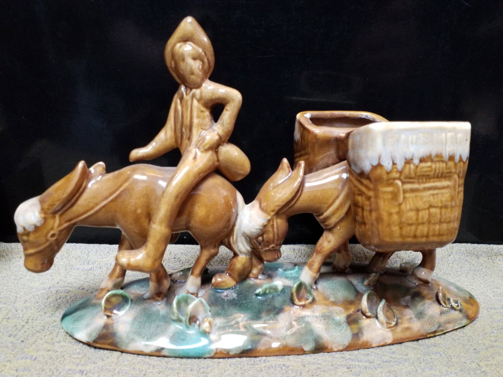 Vintage Royal Haeger R479 Pottery Vase Drip Glaze Carmel Mexican man Traveller on Donkeys Excellnt: In Excellent condition, Number marked on bottom, makers mark. A rare piece. One not easily found.