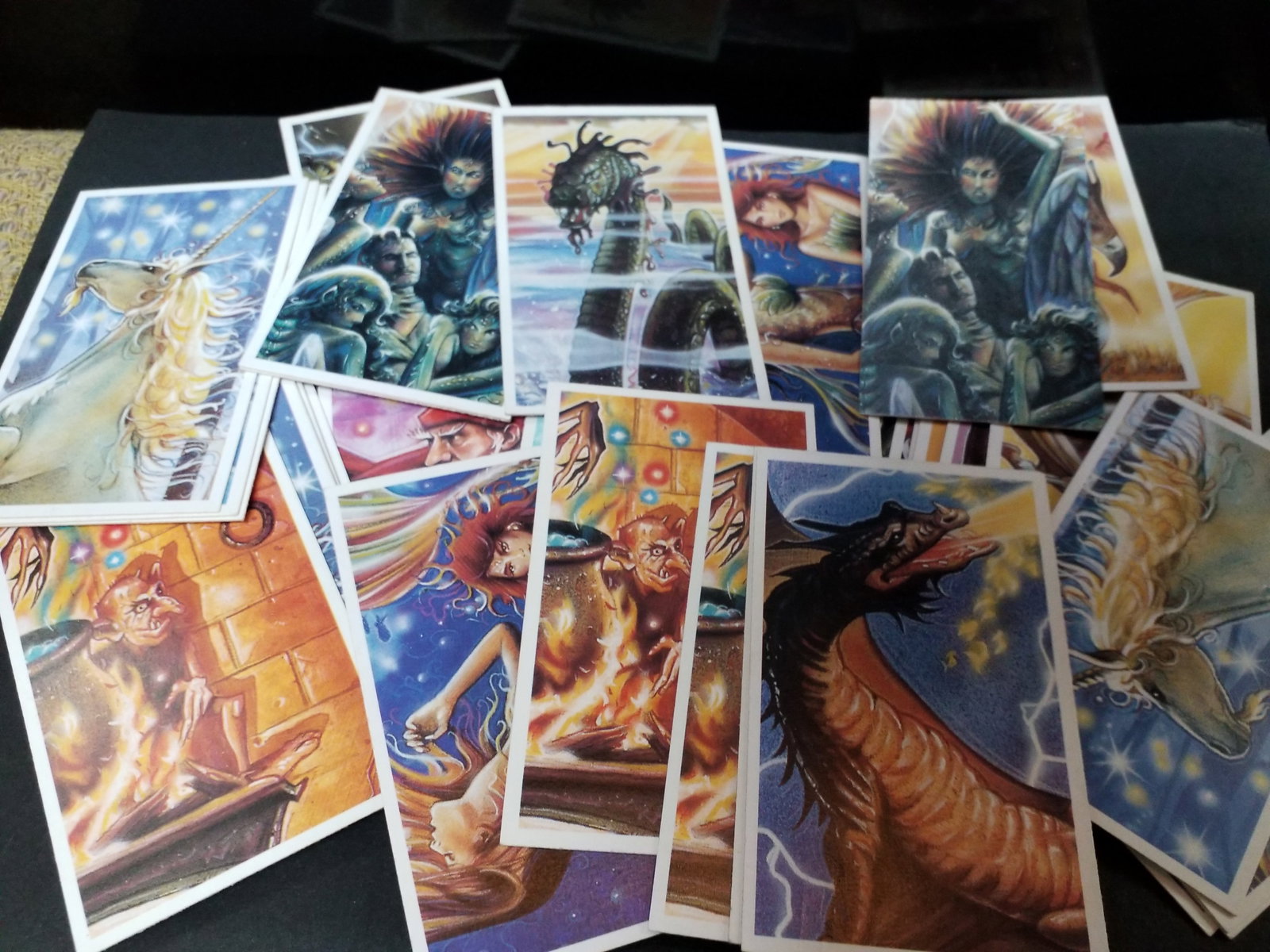 A nice collection of Creatures of Legends Cigar Vintage Cards, Dragons Pegasus Unicorns Wizards etc. (1 of 6)