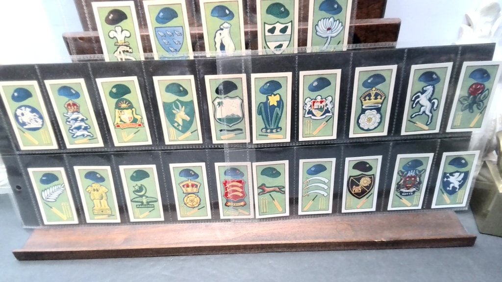 Vtg Cricket Clubs & Badges Trade Cards (1 of 3)