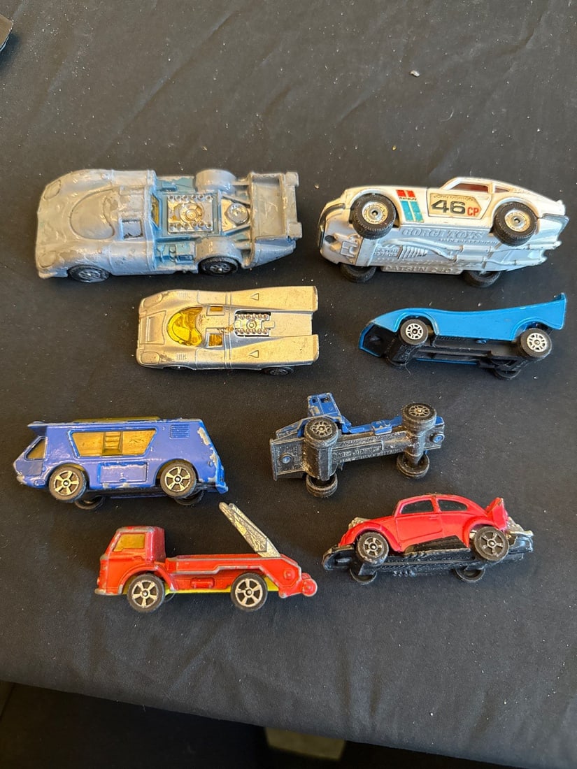 Corgi Lot: Vintage Corgi Juniors Growlers Porsche 917 1973 Corgi Juniors Whizzwheels Terex R35, missing dump truck partCorgi Juniors Whizzwheels - V. W. Hot Rod. Model No: 60Corgi Juniors Whizzwheels Ford D1000