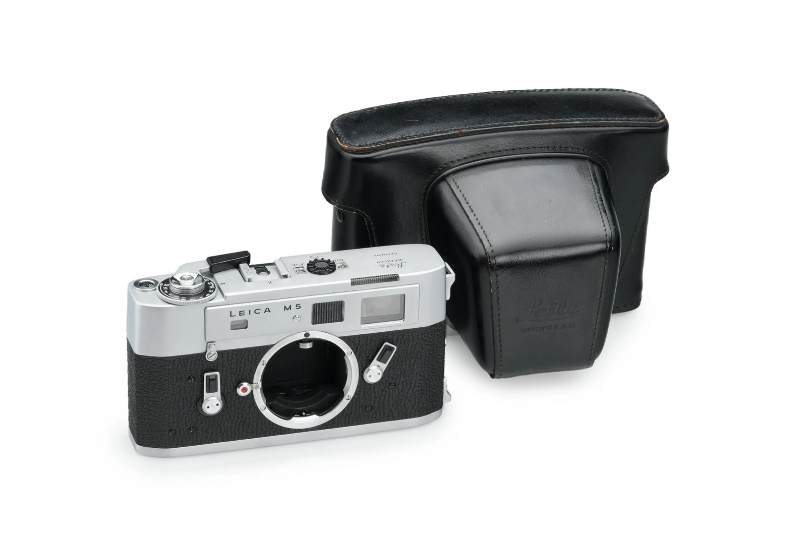 Leica M5 Chrome '0-Series' The Second: Highly significant and historically rare, this Leitz Wetzlar Leica M5 is one of the first 50 units produced(Nos. 1287001-1287050), designated in factory records as part of the "Null-series"(0-series)t
